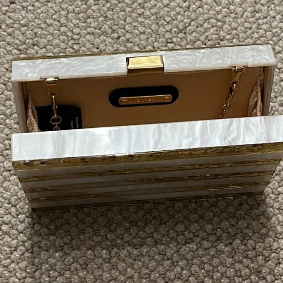 Gold and White Striped Clutch w/Gold Crossbody Chain Strap from Like Dreams - Picture 13 of 16